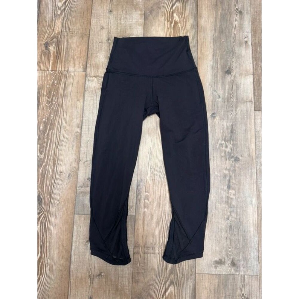 Lululemon size 4 capris with mesh detailing